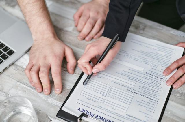 Assurance professionnelle : protéger votre activité, vos biens et vos clients
